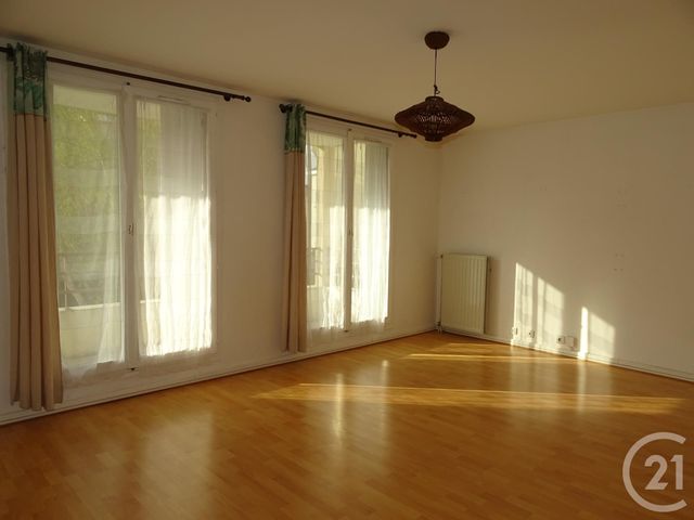 Appartement F2 à vendre - 2 pièces - 50.28 m2 - BEZONS - 95 - ILE-DE-FRANCE - Century 21 Grâce De Dieu Appartement F2 à vendre - 2 pièces - 50.28 m2 - BEZONS - 95 - ILE-DE-FRANCE - Century 21 Grâce De Dieu