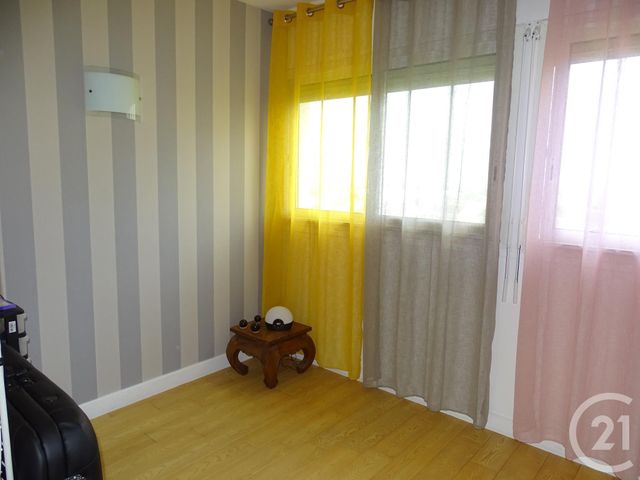 Appartement F3 à vendre - 3 pièces - 60.64 m2 - CARRIERES SUR SEINE - 78 - ILE-DE-FRANCE - Century 21 Grâce De Dieu Appartement F3 à vendre - 3 pièces - 60.64 m2 - CARRIERES SUR SEINE - 78 - ILE-DE-FRANCE - Century 21 Grâce De Dieu