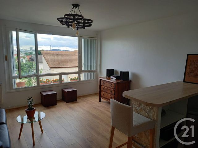 Afficher la photo en grand Appartement F1 à vendre - 1 pièce - 28.24 m2 - HOUILLES - 78 - ILE-DE-FRANCE - Century 21 Grâce De Dieu