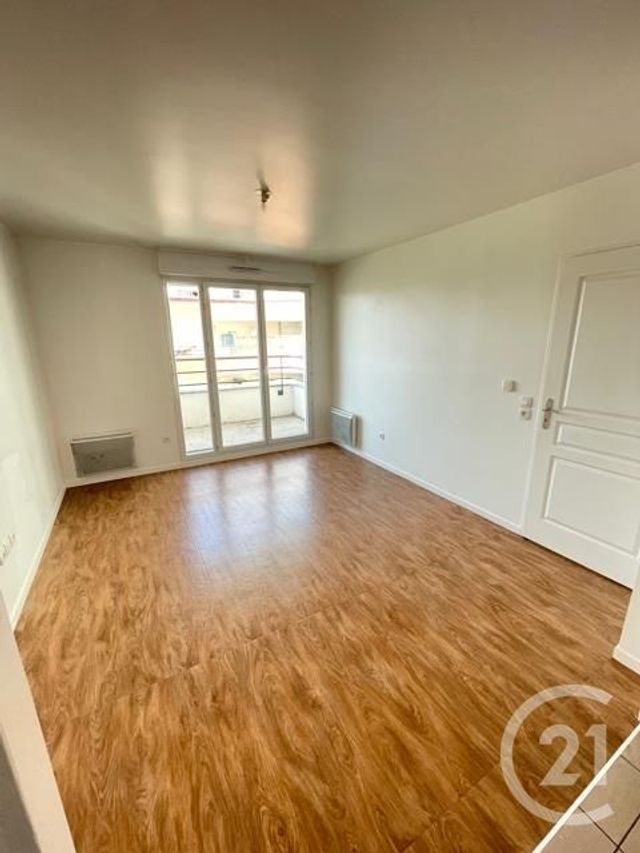 Afficher la photo en grand Appartement F2 à louer - 2 pièces - 38.4 m2 - BEZONS - 95 - ILE-DE-FRANCE - Century 21 Grâce De Dieu