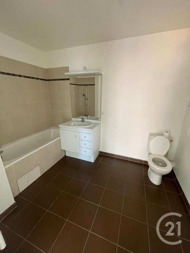 Afficher la photo en grand Appartement F2 à louer - 2 pièces - 38.4 m2 - BEZONS - 95 - ILE-DE-FRANCE - Century 21 Grâce De Dieu