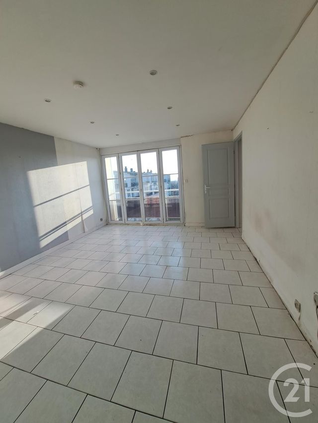 Appartement F2 à vendre - 2 pièces - 39.19 m2 - BEZONS - 95 - ILE-DE-FRANCE - Century 21 Grâce De Dieu