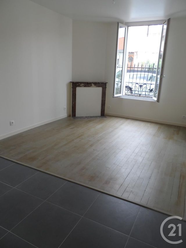 Appartement F2 à louer - 2 pièces - 29.85 m2 - BEZONS - 95 - ILE-DE-FRANCE - Century 21 Grâce De Dieu